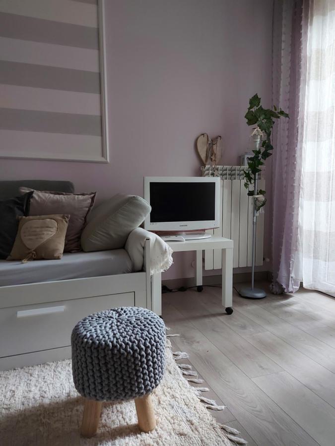 La Pineta - Delightful Small Apartment Near The City Center LʼAquila Exterior foto